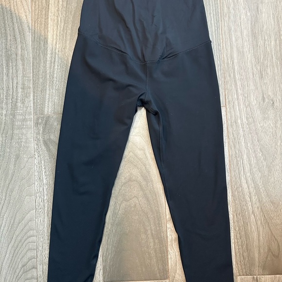 Isabel by Ingrid and Isabel Maternity Active Leggings Over the Belly Size M - Picture 8 of 8